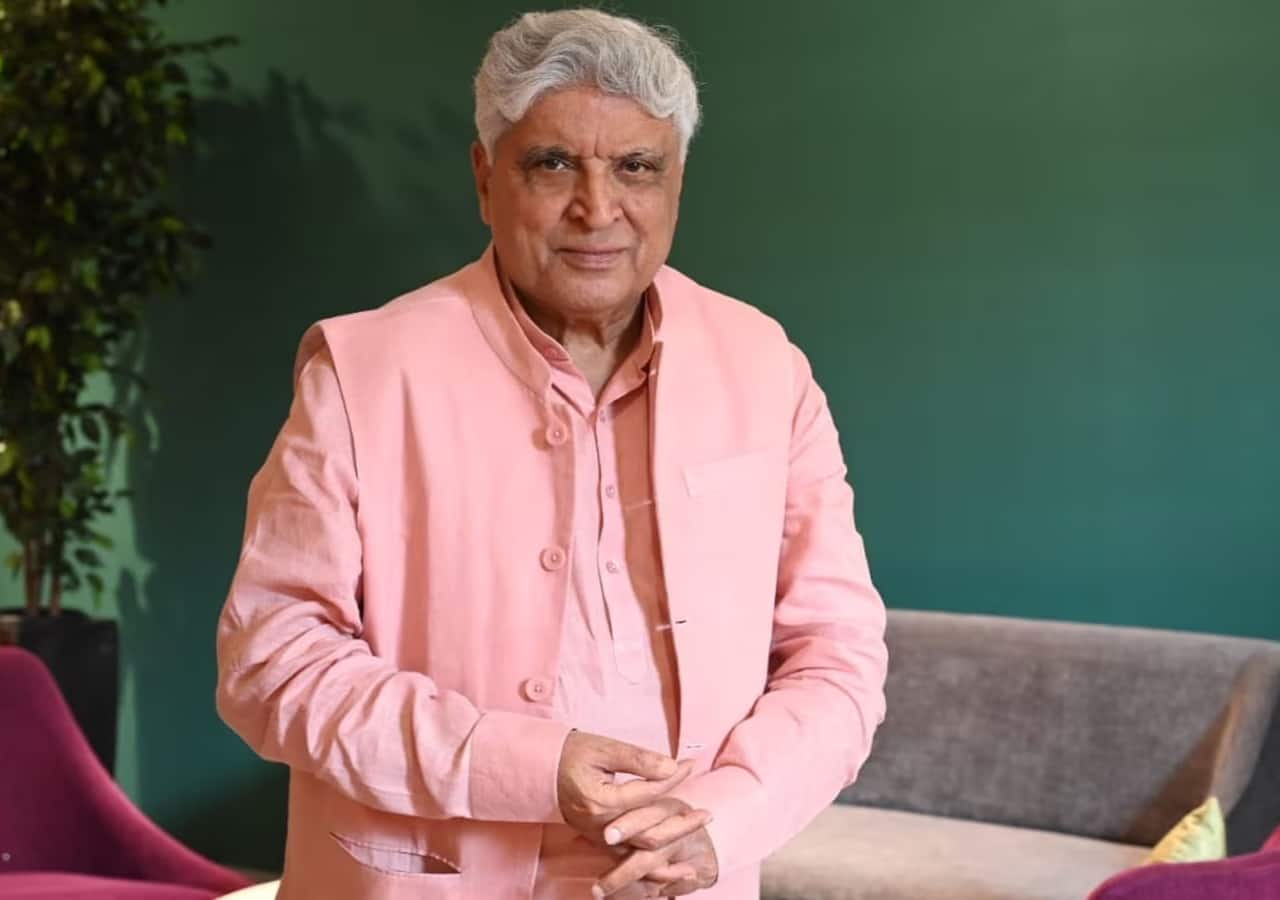 Javed Akhtar addresses the notion of Urdu being a Muslim language; says