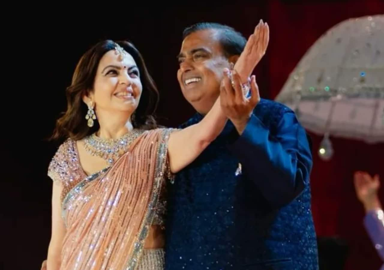 Anant Ambani, Radhika Merchant pre-wedding: Nita Ambani, Mukesh Ambani romance on Pyar Hua Ikraar Hua [Watch ADORABLE video]