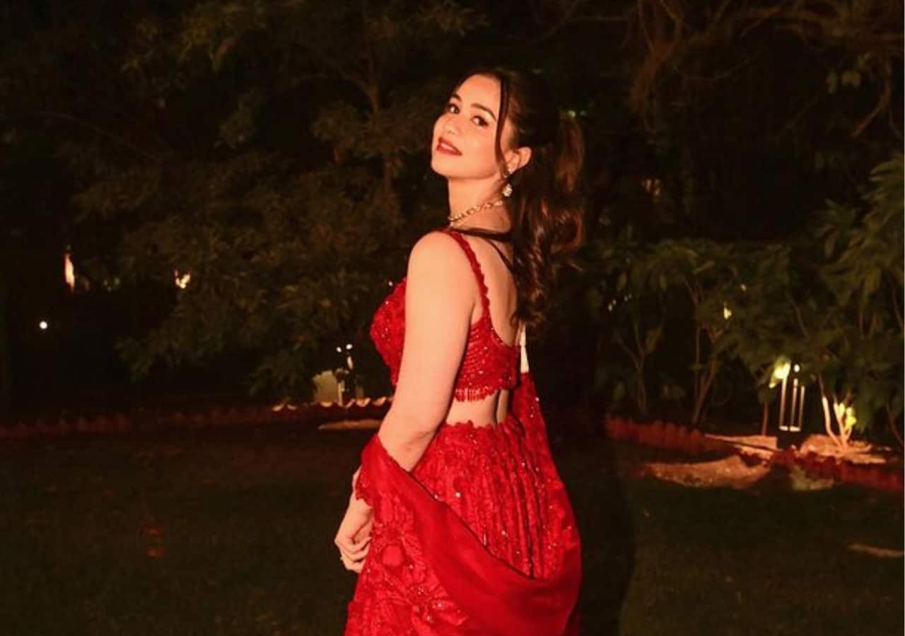 Sara Tendulkar drops pics with Rani Mukerji and mom Anjali Tendulkar; Shubman Gill fans mark attendance in comments