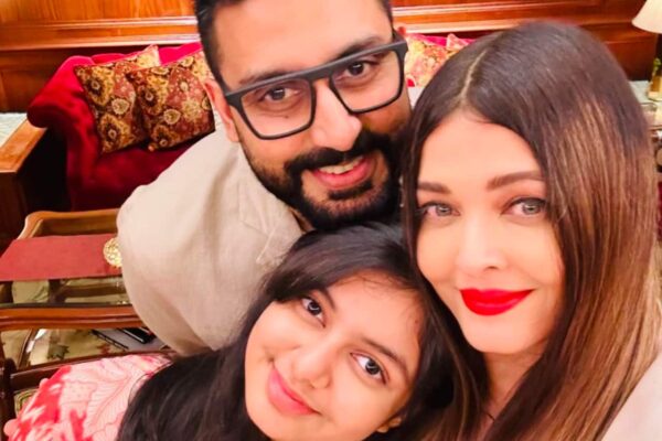 Abhishek Bachchan, Aishwarya Rai Bachchan drop the perfect wedding anniversary post with the biggest love of their lives