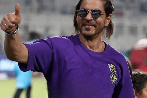 IPL 2024: Shah Rukh Khan humbly collects his team KKR